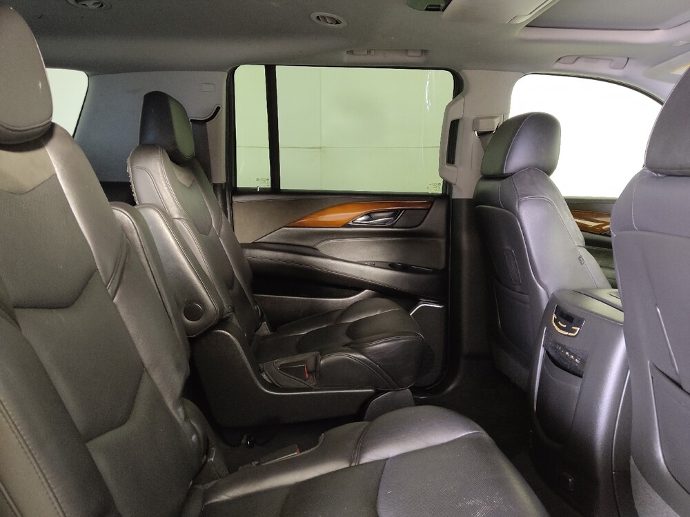 2019 Cadillac Escalade ESV in Midlothian, IL 60445 - 18135931 19