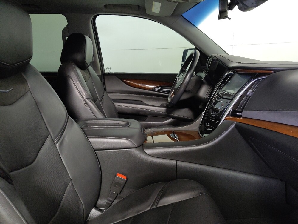2019 Cadillac Escalade ESV in Midlothian, IL 60445 - 18135931 21