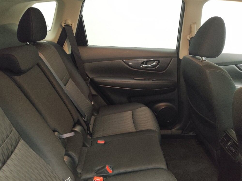 2020 Nissan Rogue in Lombard, IL 60148 - 18135933 19