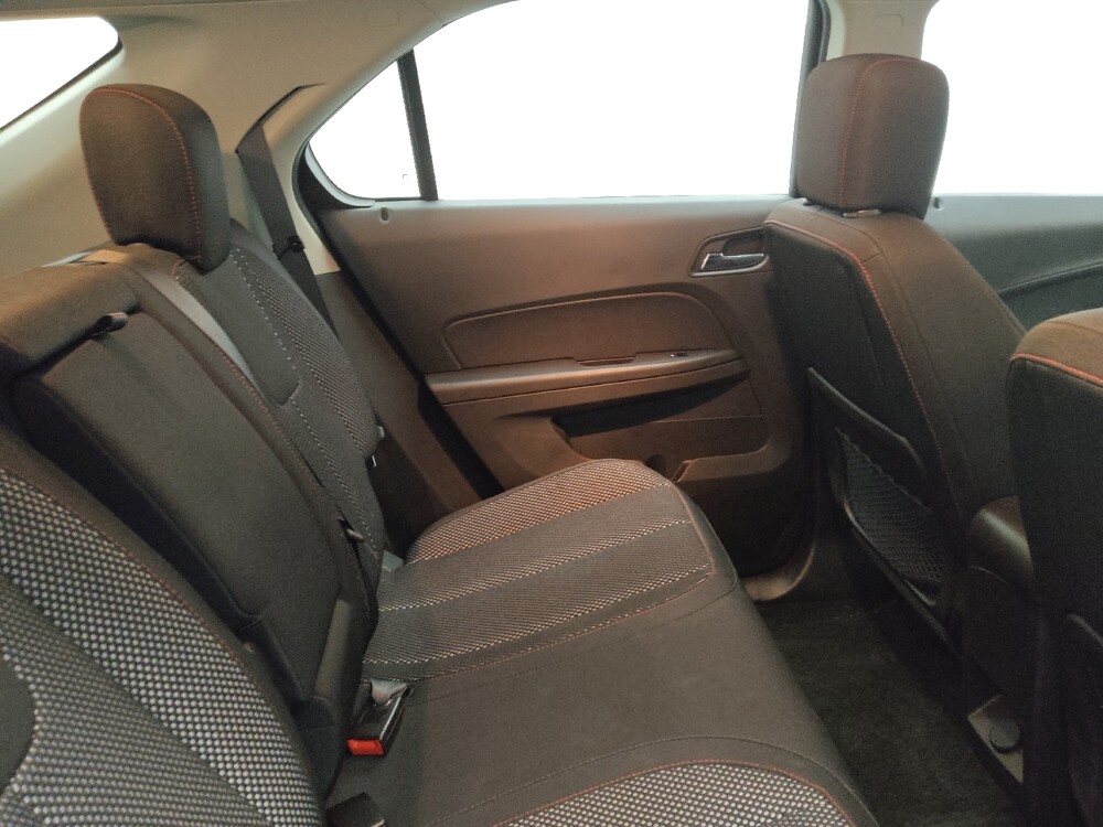 2017 Chevrolet Equinox in Lombard, IL 60148 - 18135936 19