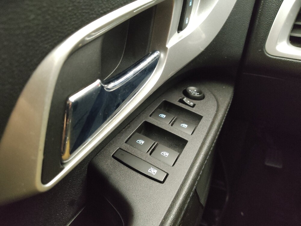 2017 Chevrolet Equinox in Lombard, IL 60148 - 18135936 27