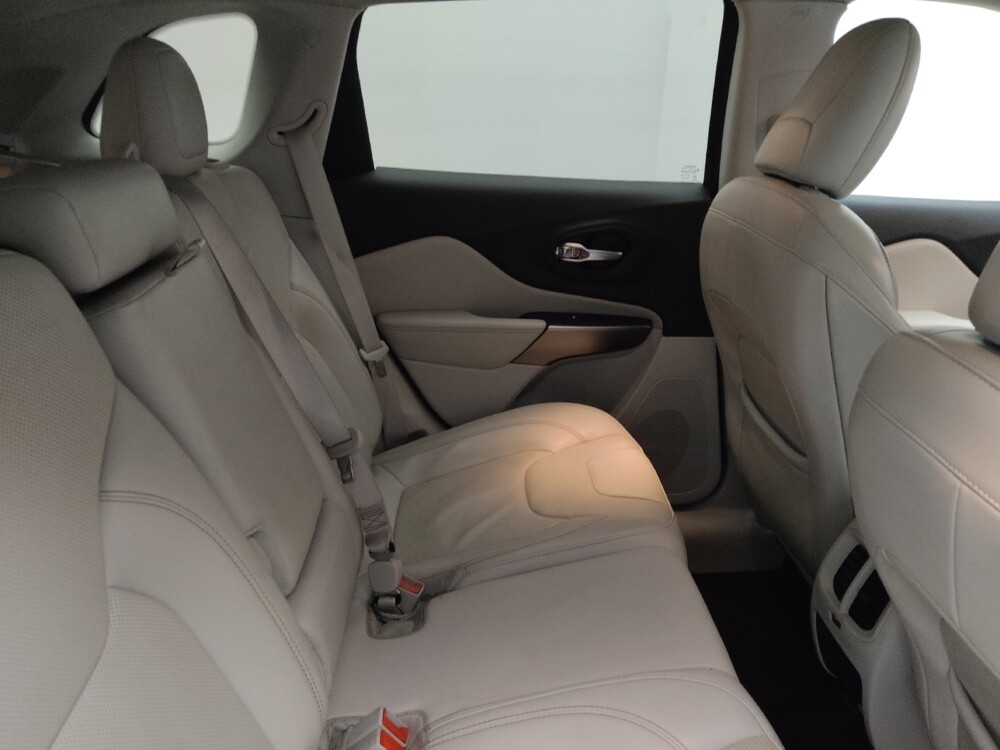 2019 Jeep Cherokee in Lombard, IL 60148 - 18135937 19