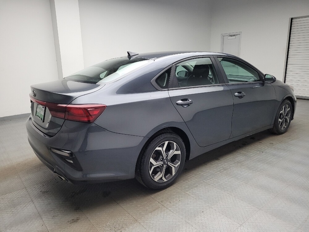 2019 Kia Forte in Taylor, MI 48180 - 18135948 10
