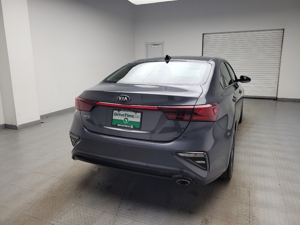 2019 Kia Forte in Taylor, MI 48180 - 18135948 7