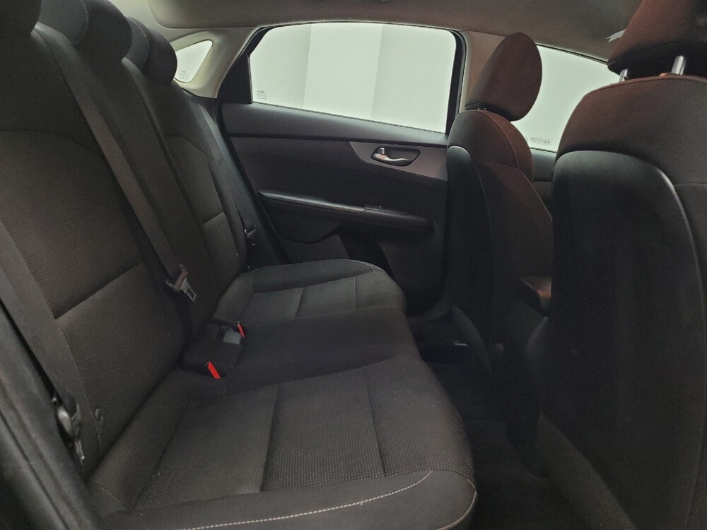 2019 Kia Forte in Taylor, MI 48180 - 18135948 19