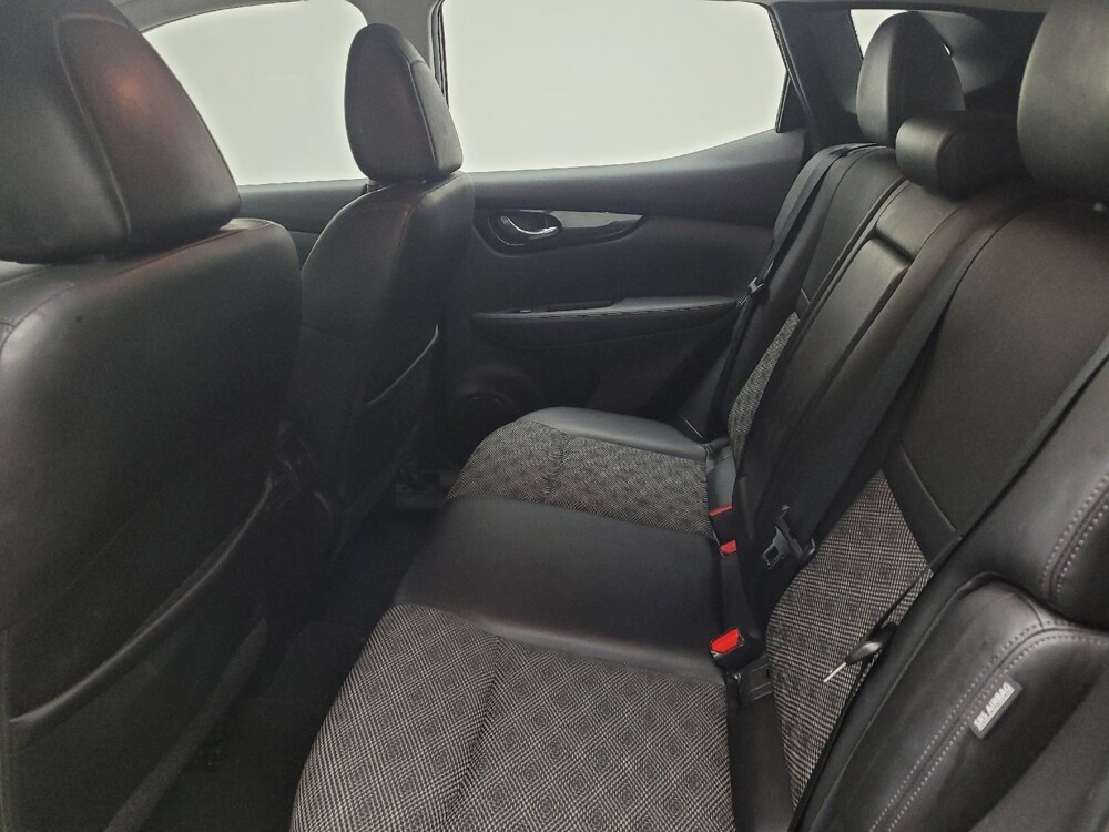 2021 Nissan Rogue Sport in Eastpointe, MI 48021 - 18135951 18