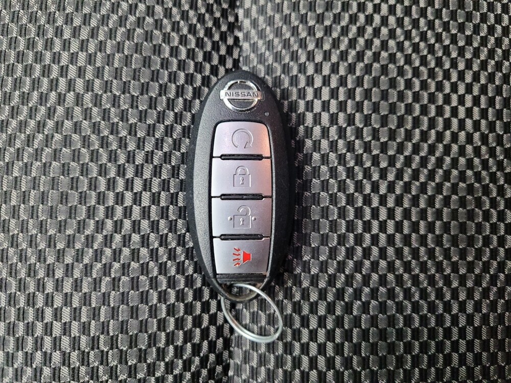 2021 Nissan Rogue Sport in Eastpointe, MI 48021 - 18135951 32