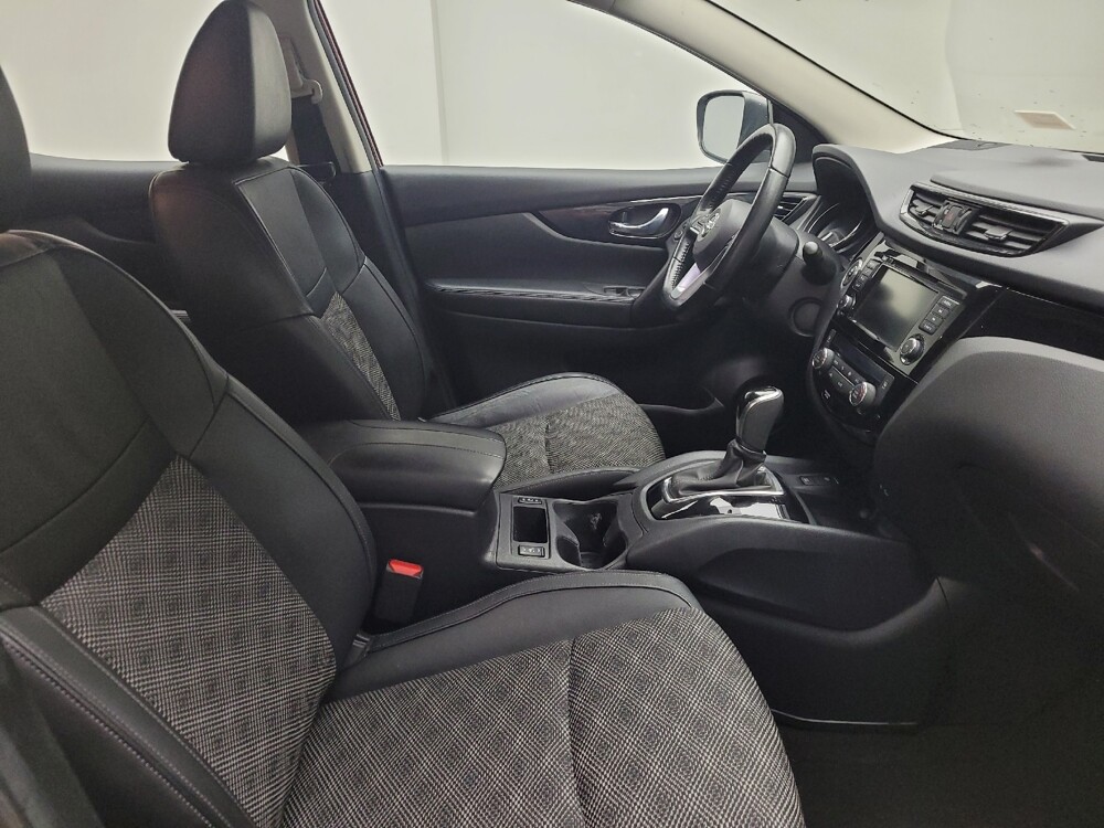 2021 Nissan Rogue Sport in Eastpointe, MI 48021 - 18135951 21