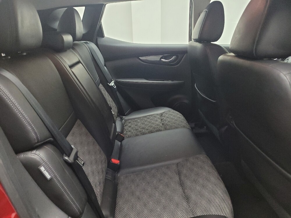 2021 Nissan Rogue Sport in Eastpointe, MI 48021 - 18135951 19