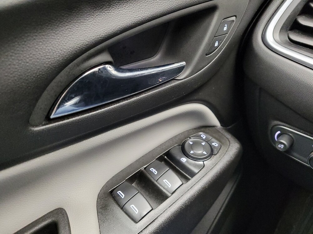 2024 Chevrolet Equinox in Eastpointe, MI 48021 - 18135953 27