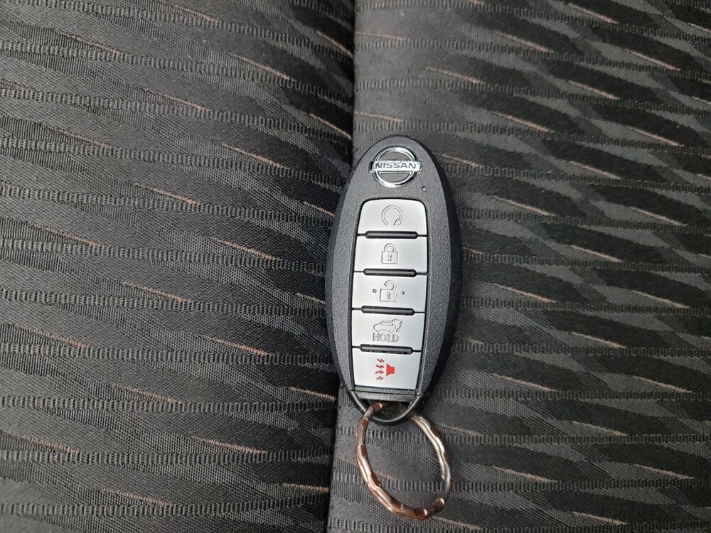 2019 Nissan Rogue in Taylor, MI 48180 - 18135954 32