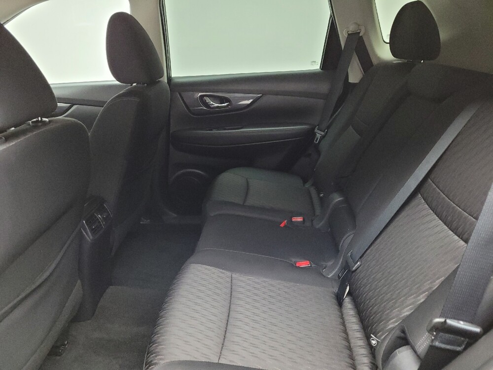 2019 Nissan Rogue in Taylor, MI 48180 - 18135954 18