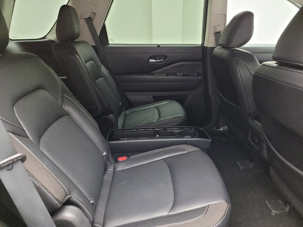 2022 Nissan Pathfinder in Eastpointe, MI 48021 - 18135957 19