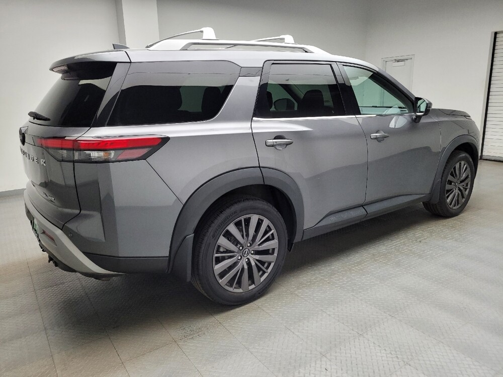 2022 Nissan Pathfinder in Eastpointe, MI 48021 - 18135957 10