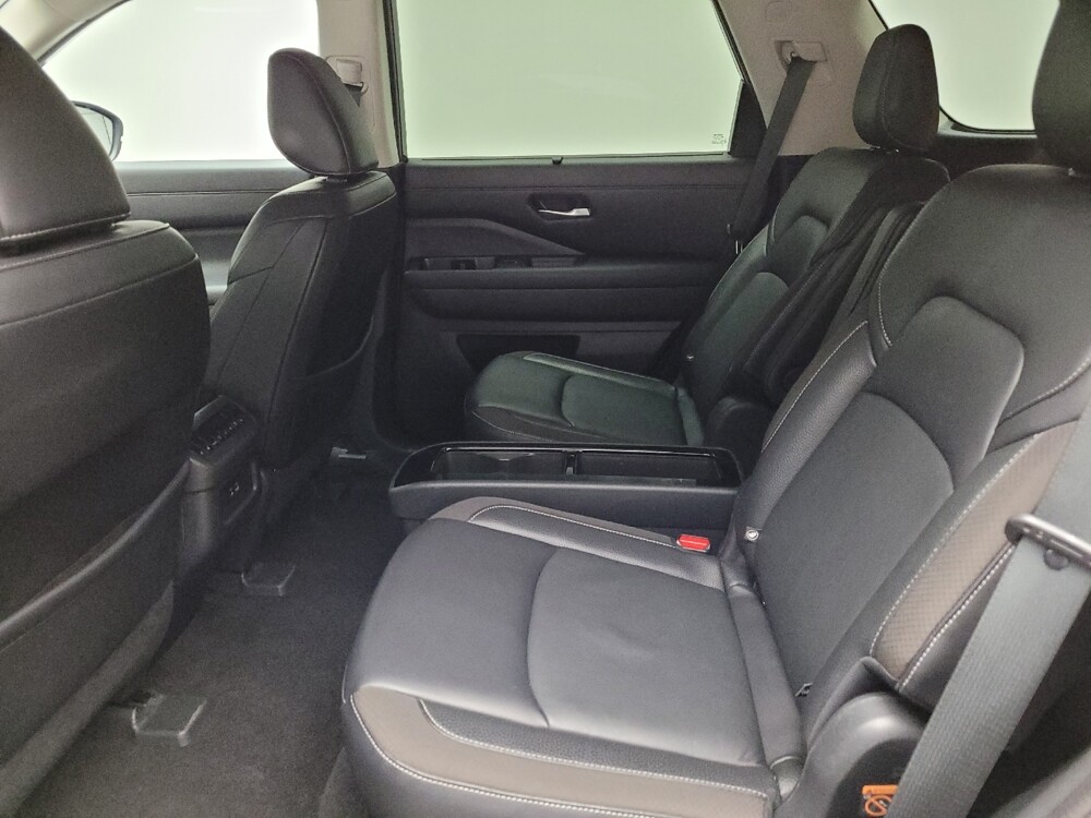 2022 Nissan Pathfinder in Eastpointe, MI 48021 - 18135957 18