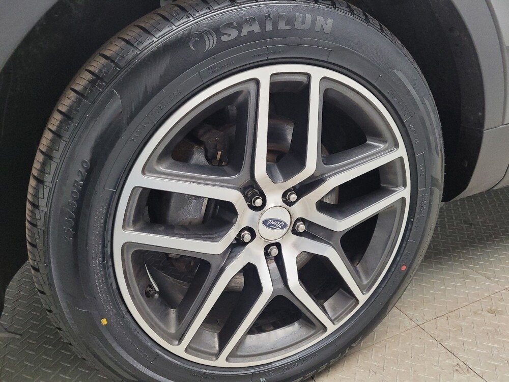 2018 Ford Explorer in Grand Rapids, MI 49508 - 18135968 31