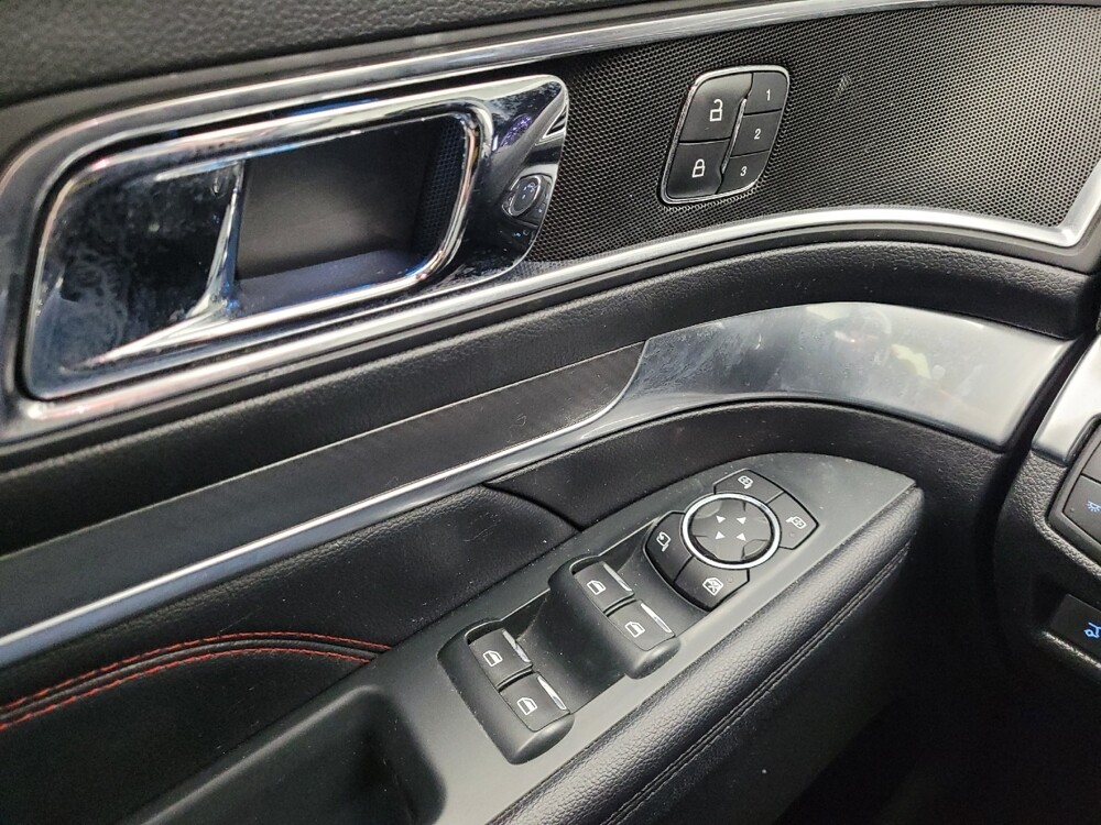 2018 Ford Explorer in Grand Rapids, MI 49508 - 18135968 27