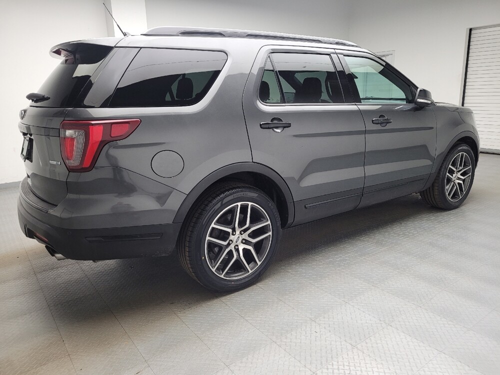 2018 Ford Explorer in Grand Rapids, MI 49508 - 18135968 10