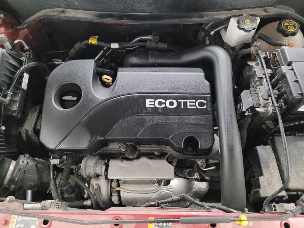 2020 Chevrolet Equinox in Grand Rapids, MI 49508 - 18135969 30