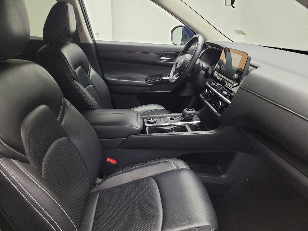 2022 Nissan Pathfinder in Eastpointe, MI 48021 - 18135973 21