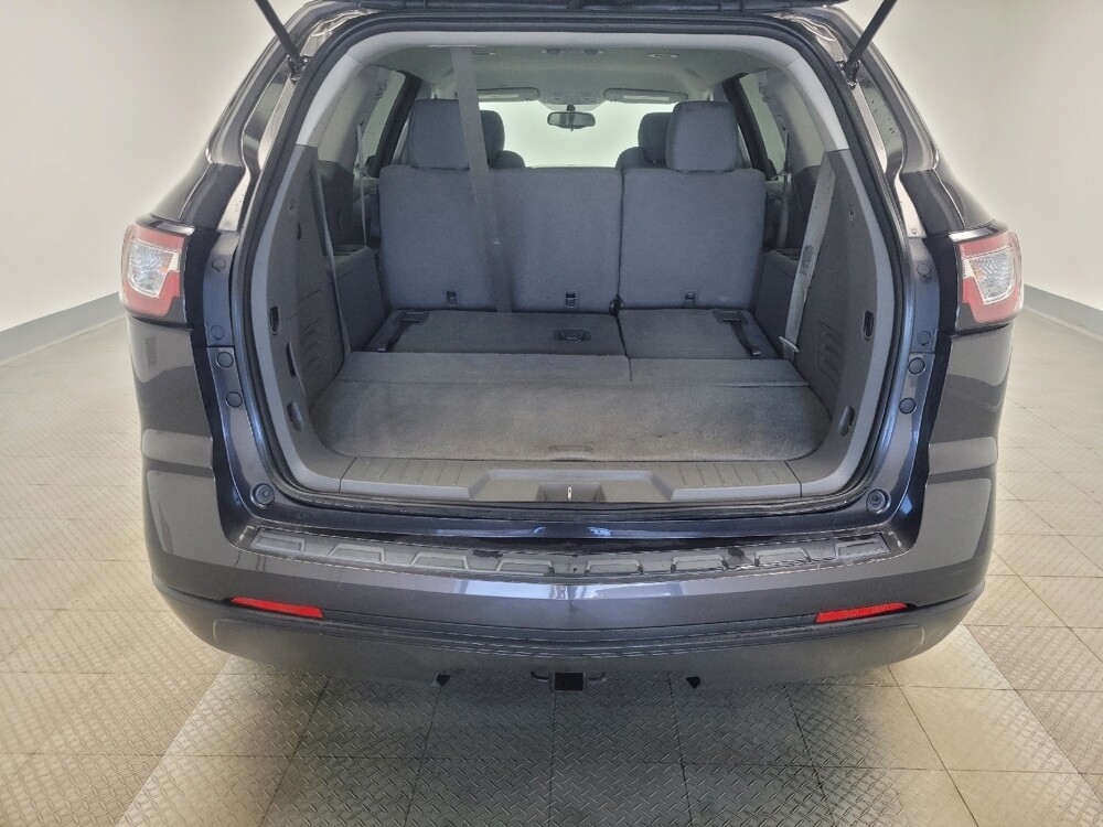 2017 Chevrolet Traverse in Indianapolis, IN 46222 - 18135976 29