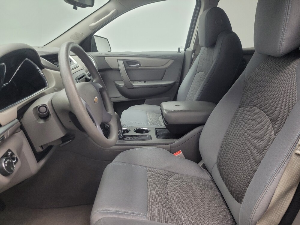 2017 Chevrolet Traverse in Indianapolis, IN 46222 - 18135976 17