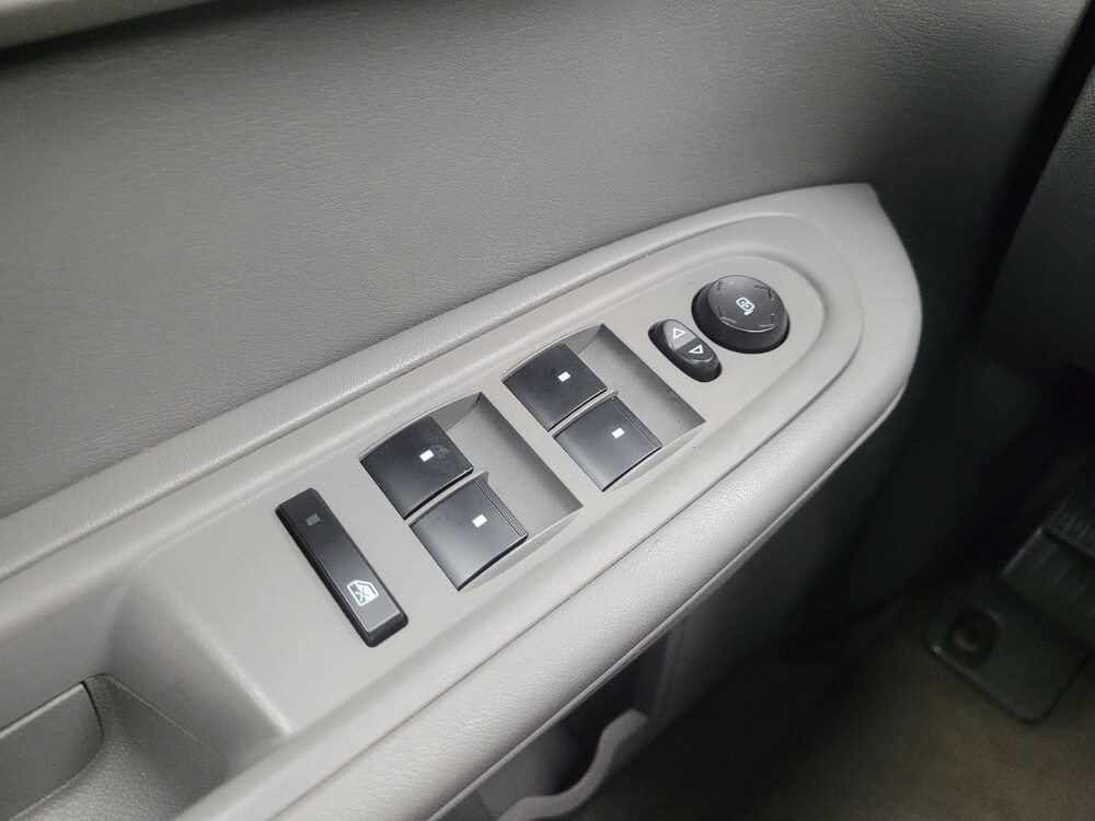 2017 Chevrolet Traverse in Indianapolis, IN 46222 - 18135976 27