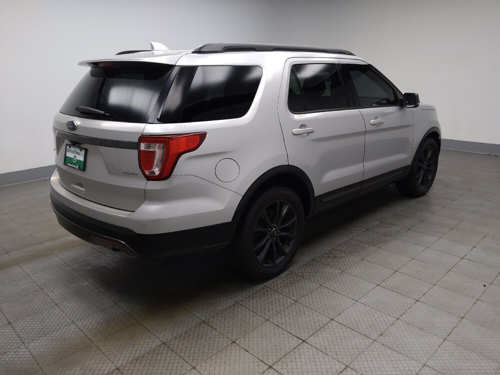 2017 Ford Explorer in Indianapolis, IN 46222 - 18135978 10