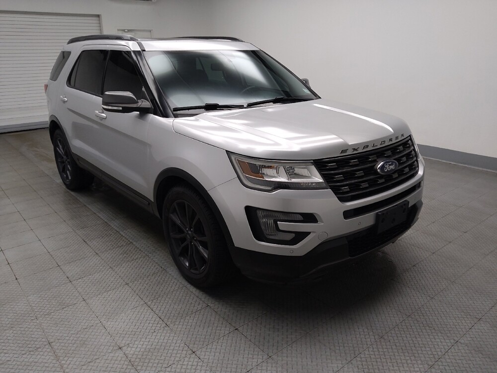 2017 Ford Explorer in Indianapolis, IN 46222 - 18135978 11