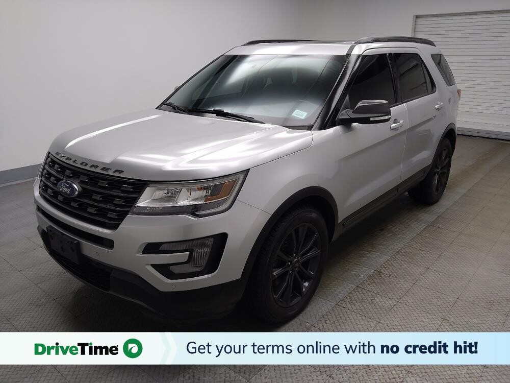 2017 Ford Explorer in Indianapolis, IN 46222 - 18135978