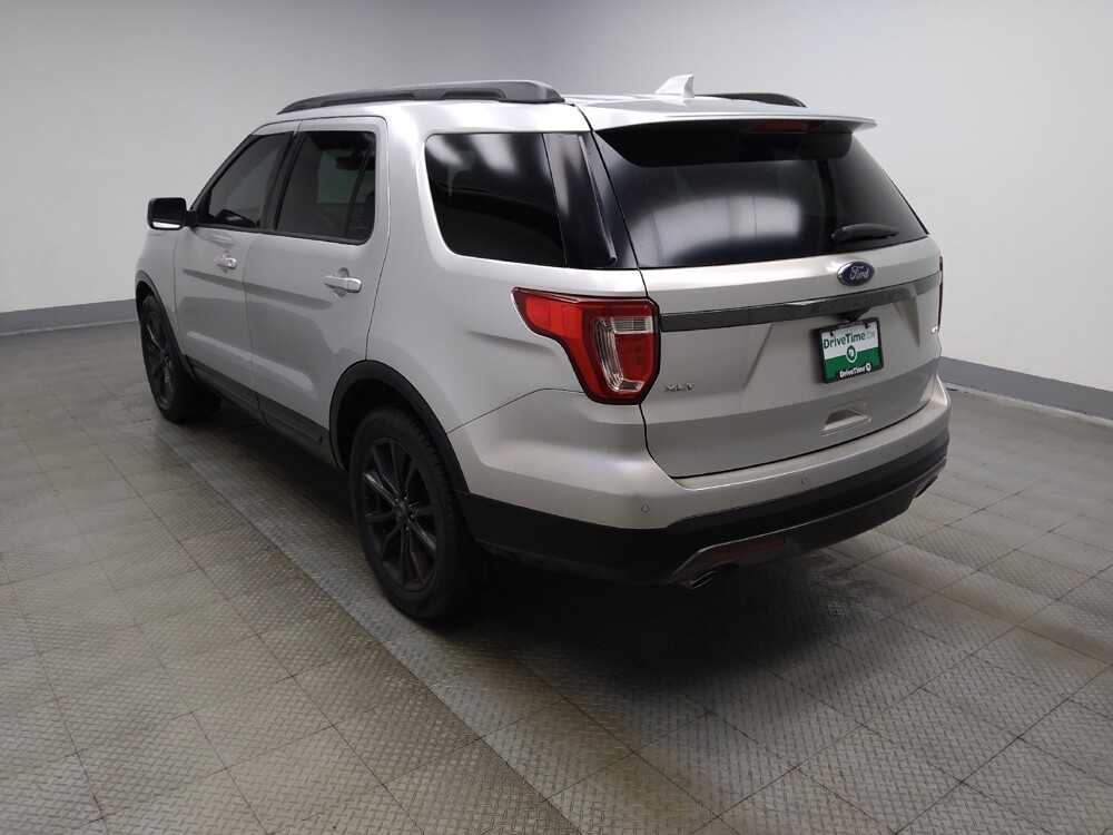 2017 Ford Explorer in Indianapolis, IN 46222 - 18135978 3