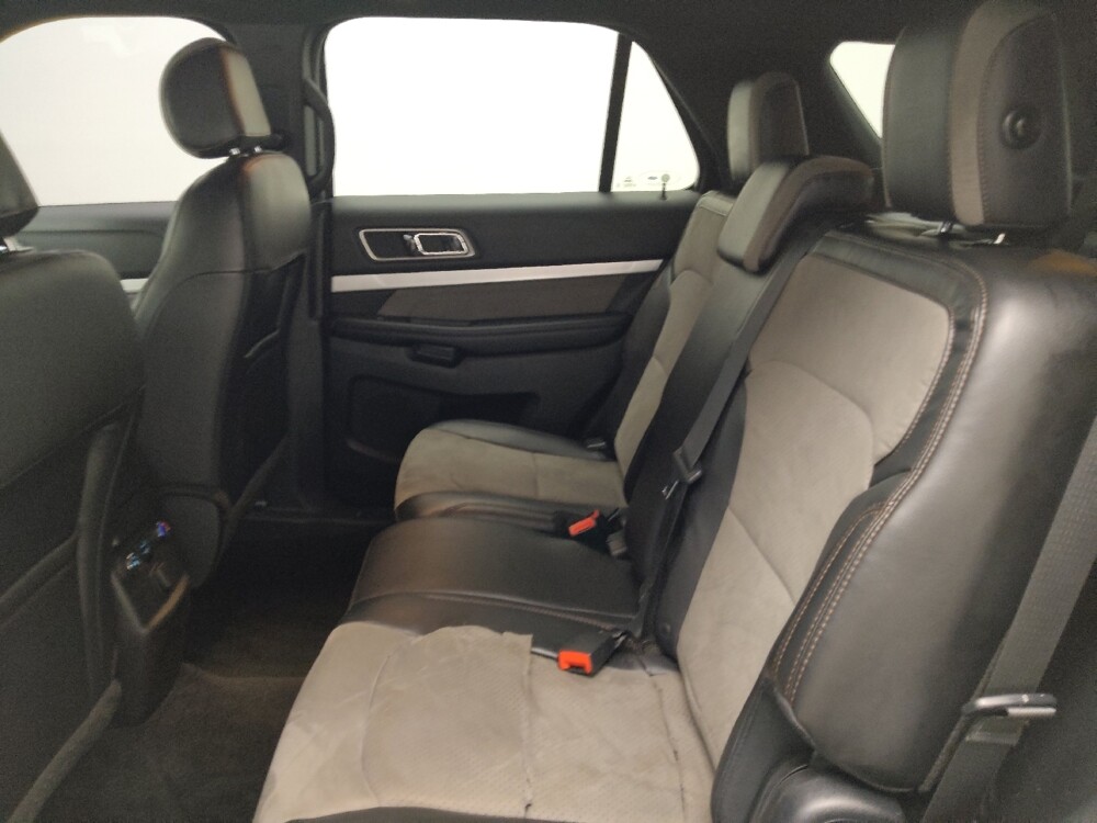 2017 Ford Explorer in Indianapolis, IN 46222 - 18135978 18