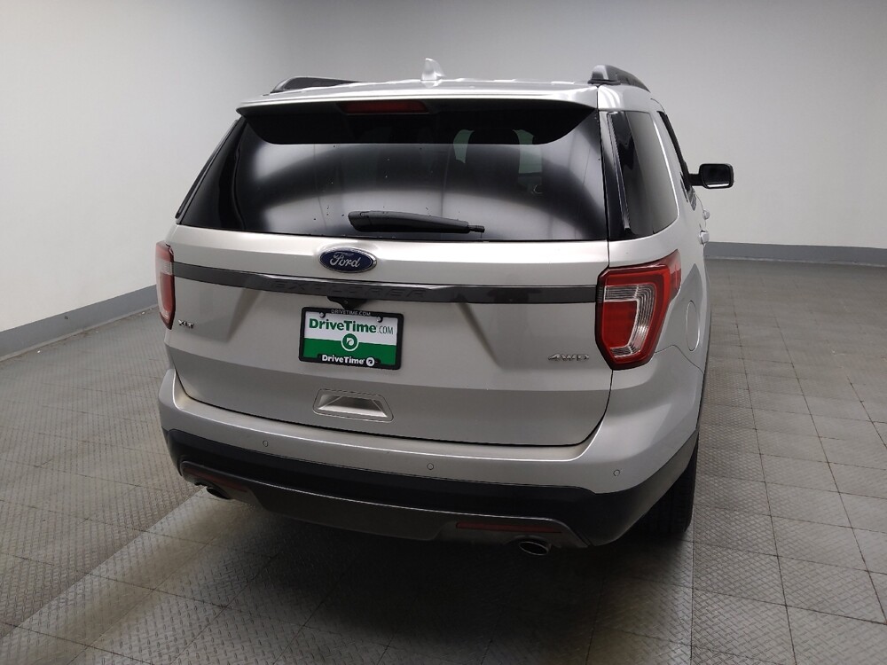 2017 Ford Explorer in Indianapolis, IN 46222 - 18135978 7