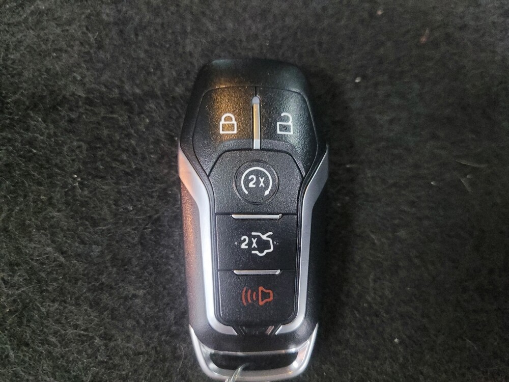 2017 Ford Explorer in Indianapolis, IN 46219 - 18135979 32