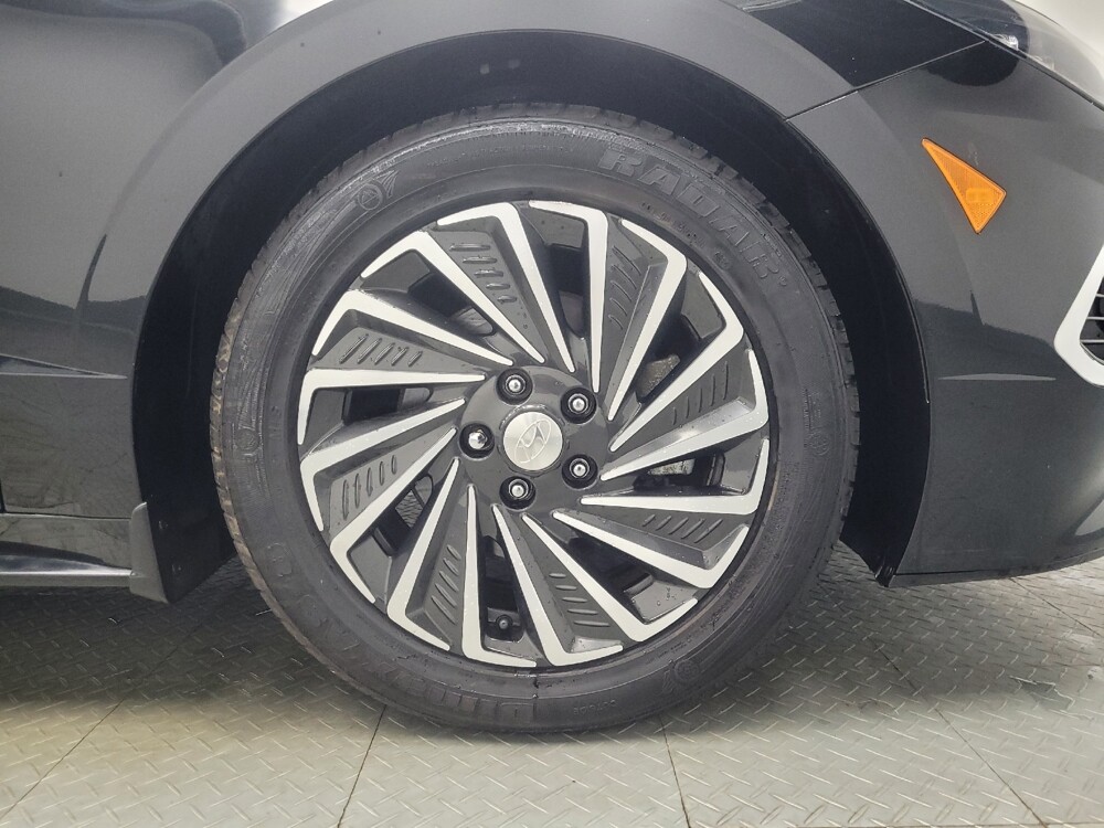 2021 Hyundai Sonata in Indianapolis, IN 46222 - 18135980 31