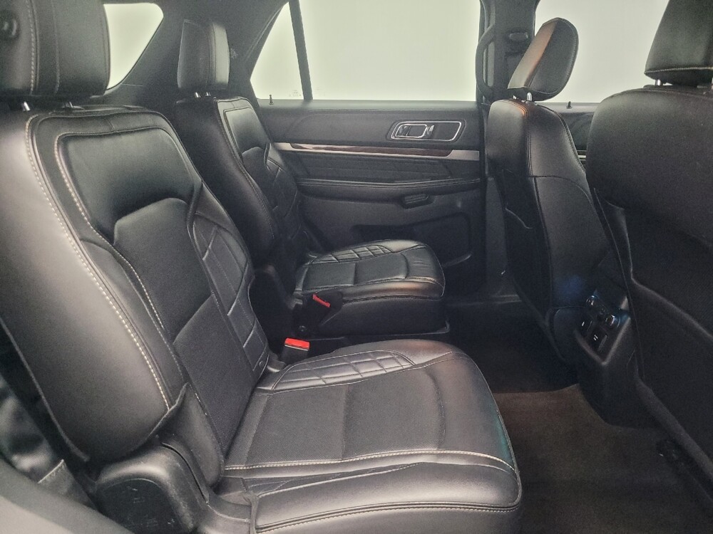 2018 Ford Explorer in Indianapolis, IN 46222 - 18135981 19
