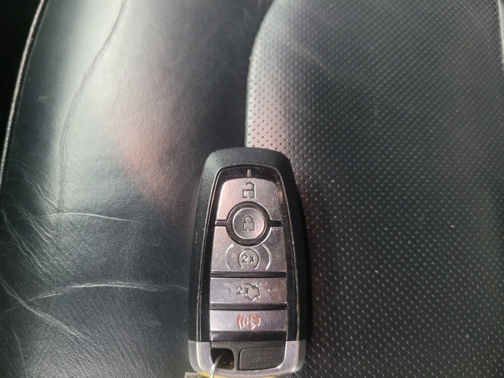 2018 Ford Explorer in Indianapolis, IN 46222 - 18135981 32