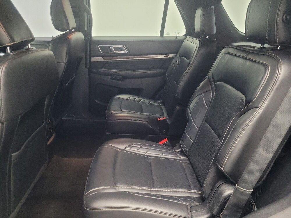 2018 Ford Explorer in Indianapolis, IN 46222 - 18135981 18