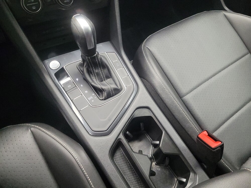 2021 Volkswagen Tiguan in Indianapolis, IN 46219 - 18135982 26