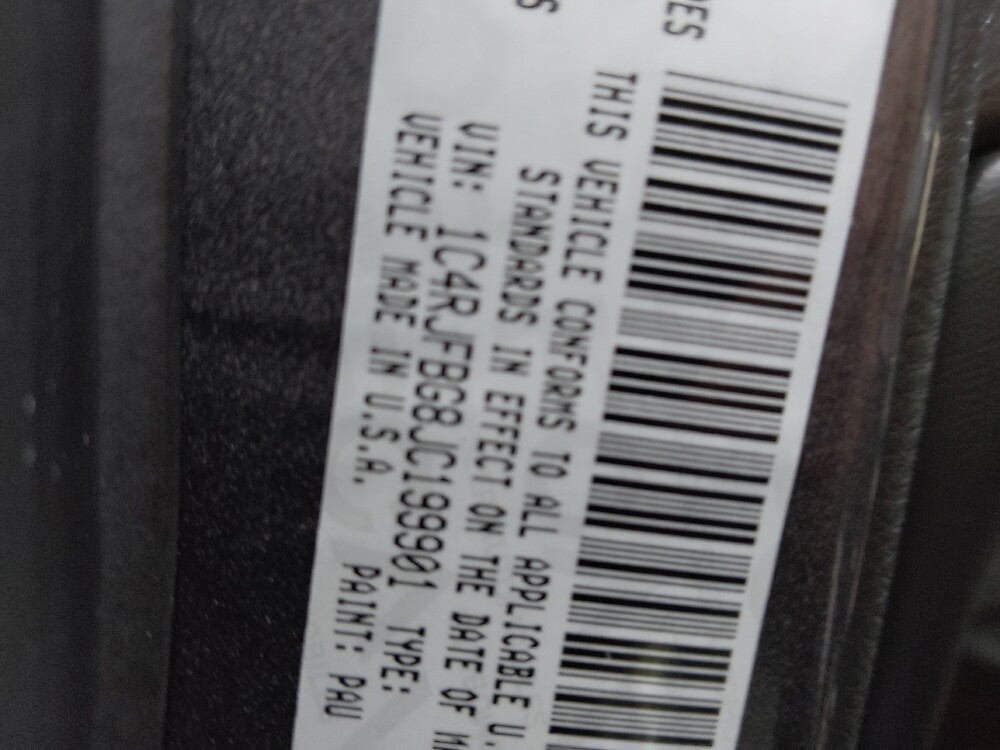 2018 Jeep Grand Cherokee in Indianapolis, IN 46219 - 18135984 27