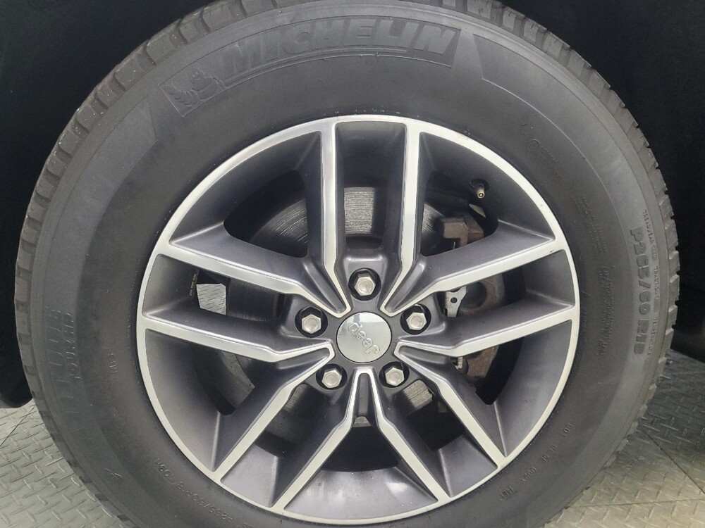 2018 Jeep Grand Cherokee in Indianapolis, IN 46219 - 18135984 31