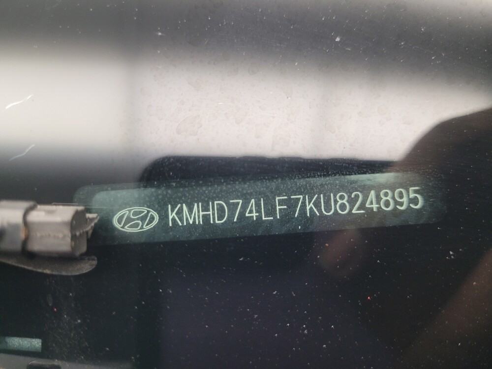 2019 Hyundai Elantra in Indianapolis, IN 46222 - 18135985 33