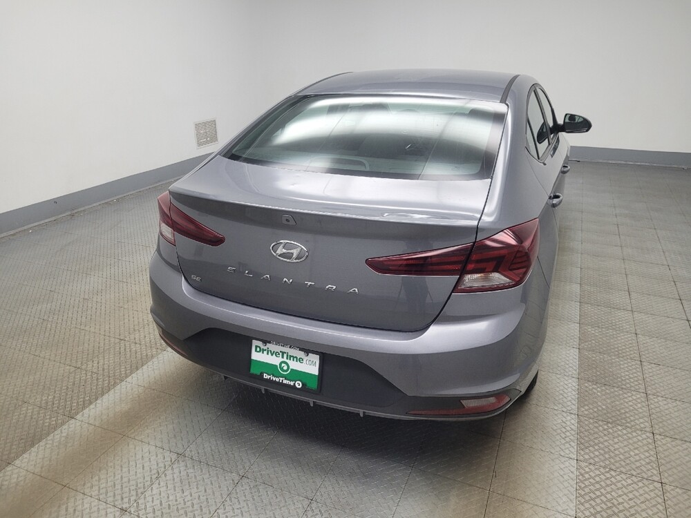 2019 Hyundai Elantra in Indianapolis, IN 46222 - 18135985 7