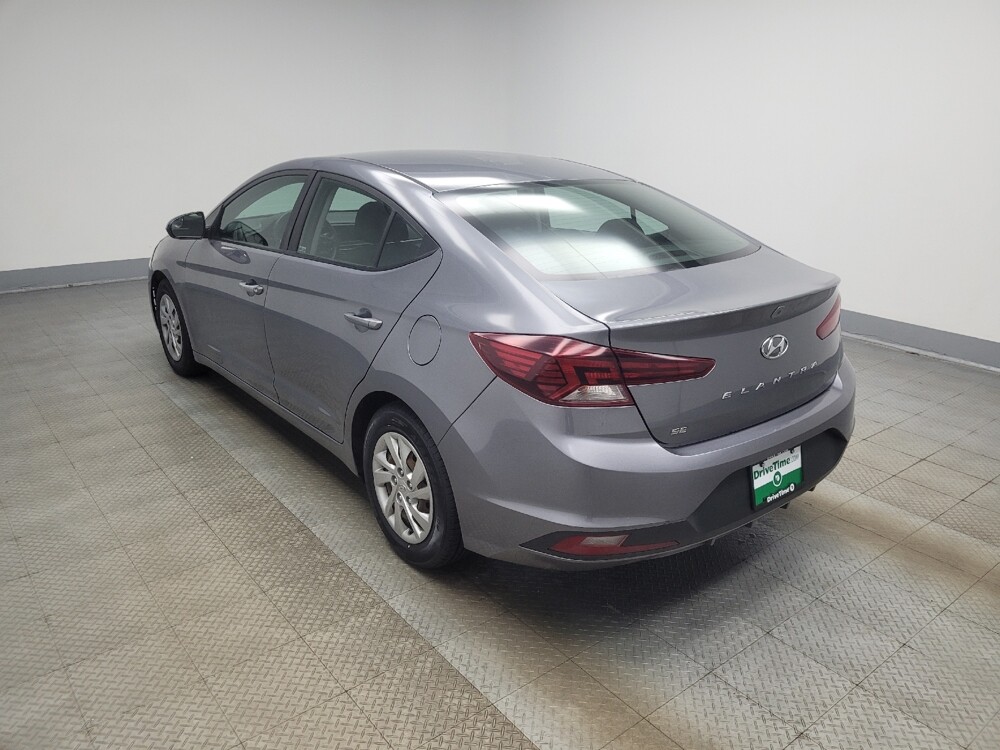 2019 Hyundai Elantra in Indianapolis, IN 46222 - 18135985 3