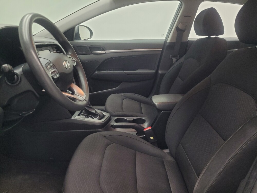 2019 Hyundai Elantra in Indianapolis, IN 46222 - 18135985 17