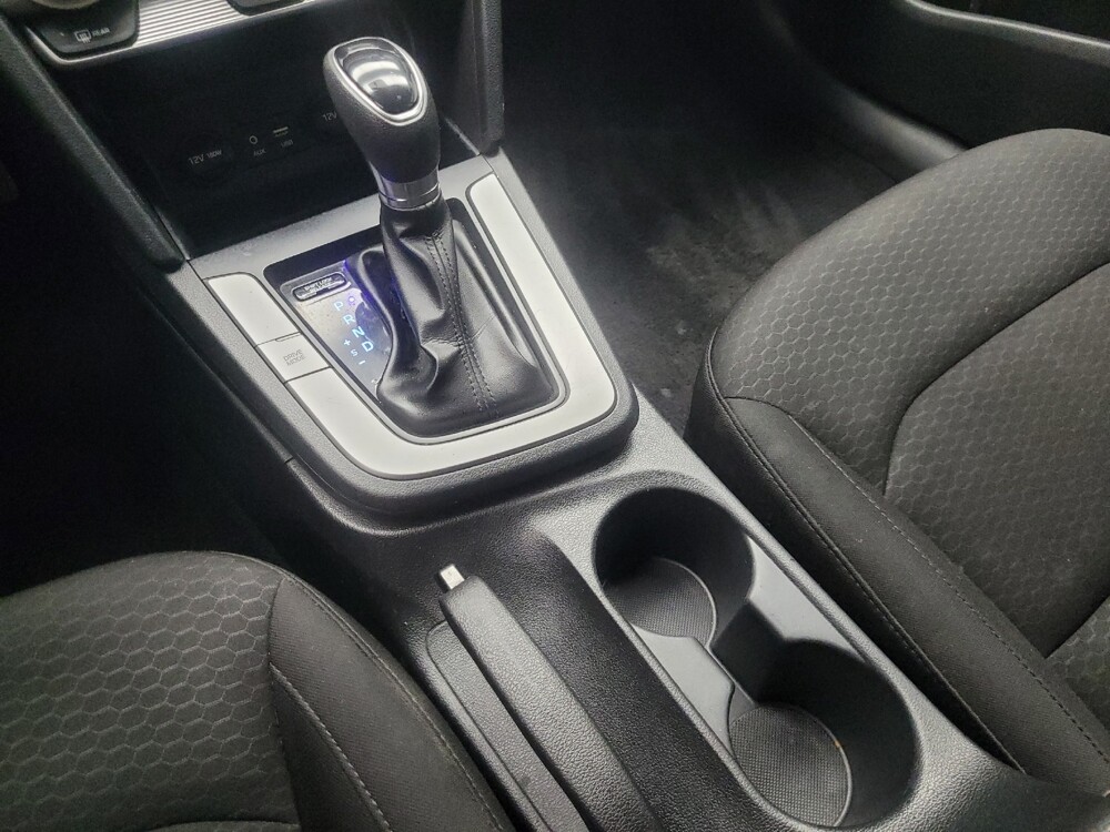 2019 Hyundai Elantra in Indianapolis, IN 46222 - 18135985 26