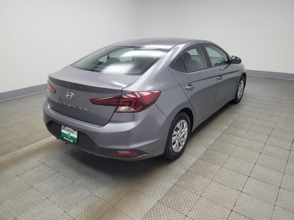 2019 Hyundai Elantra in Indianapolis, IN 46222 - 18135985 9