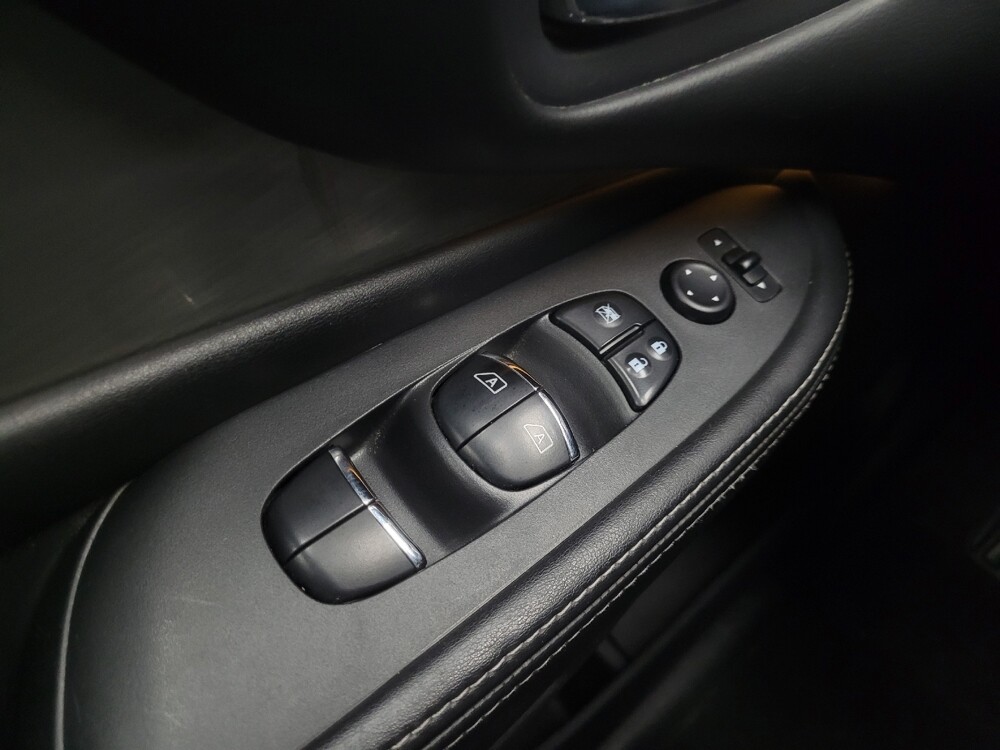 2017 Nissan Murano in Indianapolis, IN 46222 - 18135986 27