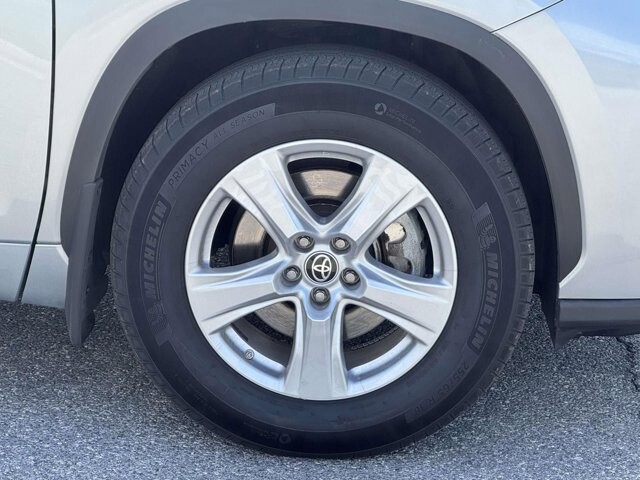 2022 Toyota Highlander in Winchester, VA 22602 - 18135994 7