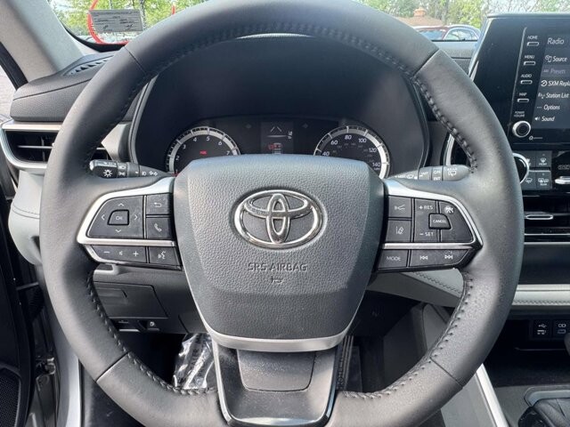 2022 Toyota Highlander in Winchester, VA 22602 - 18135994 26